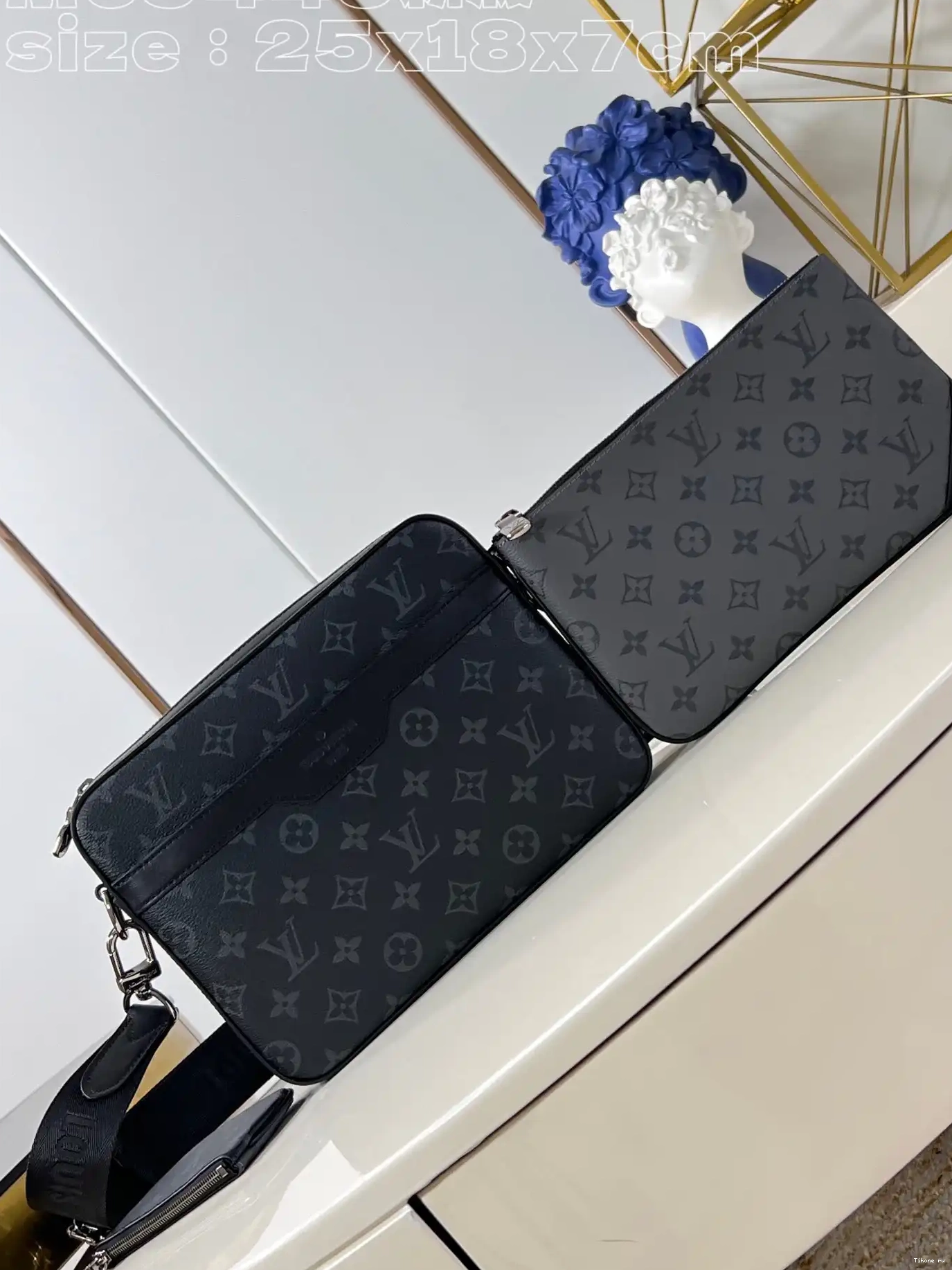 VUITTON LOUIS TRIO MESSENGER 0523